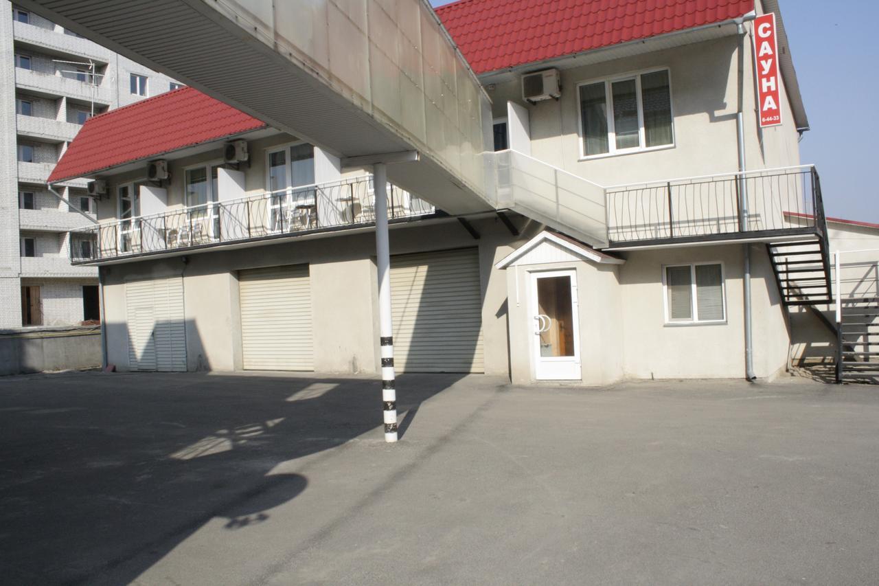 Комплекс Отдыха "Престиж" Boryspilʼ Exteriör bild